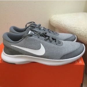 Nike Flex Experience Running shoe